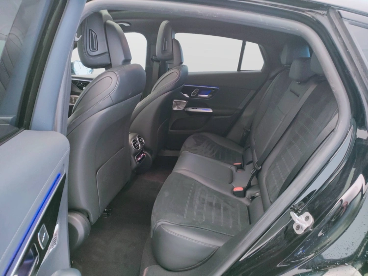 13 - Mercedes-Benz GLC 220 d AMG Line Premium Plus 4matic auto