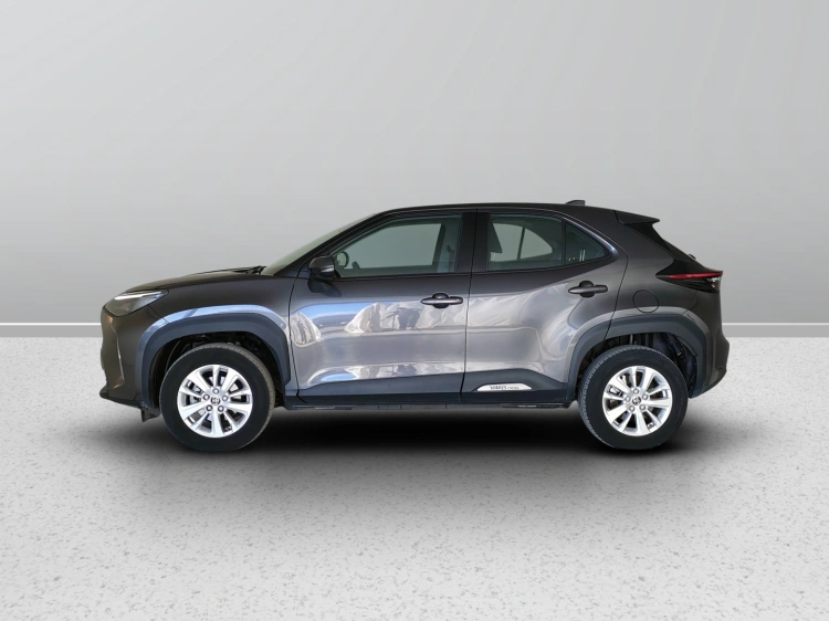 3 - Toyota Yaris Cross Yaris Cross 1.5h Business fwd 116cv e-cvt