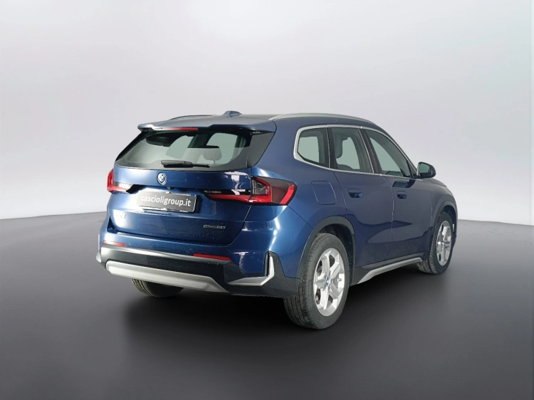 4 - BMW iX1 iX1 edrive 20 X-Line