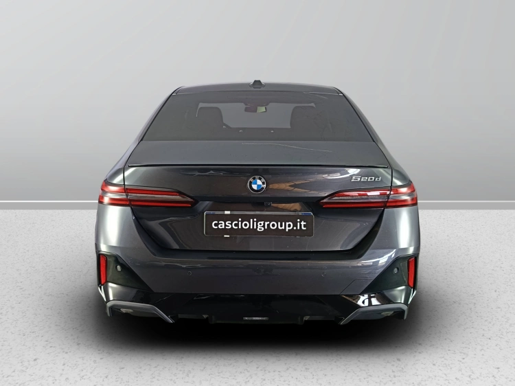 4 - BMW Serie 5 520d 48V sdrive MSport auto