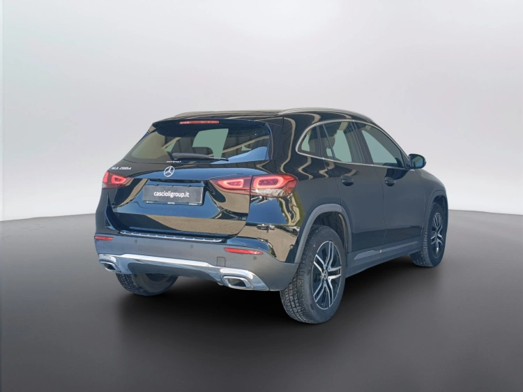 4 - Mercedes-Benz GLA 200 d Sport Plus auto