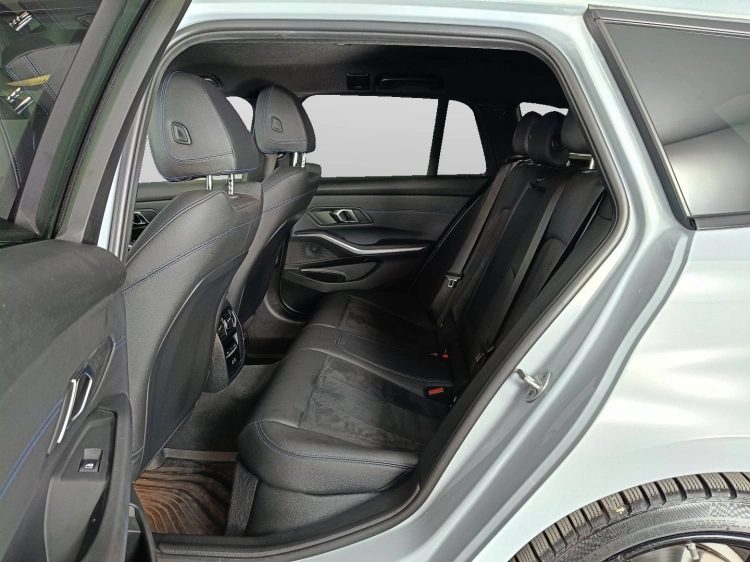 9 - BMW Serie 3 320d Touring mhev 48V MSport auto