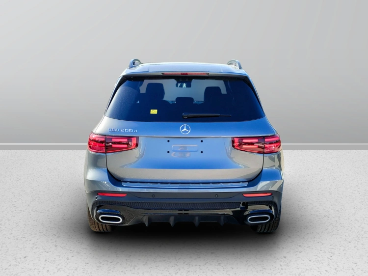 4 - Mercedes-Benz GLB 200 d Automatic