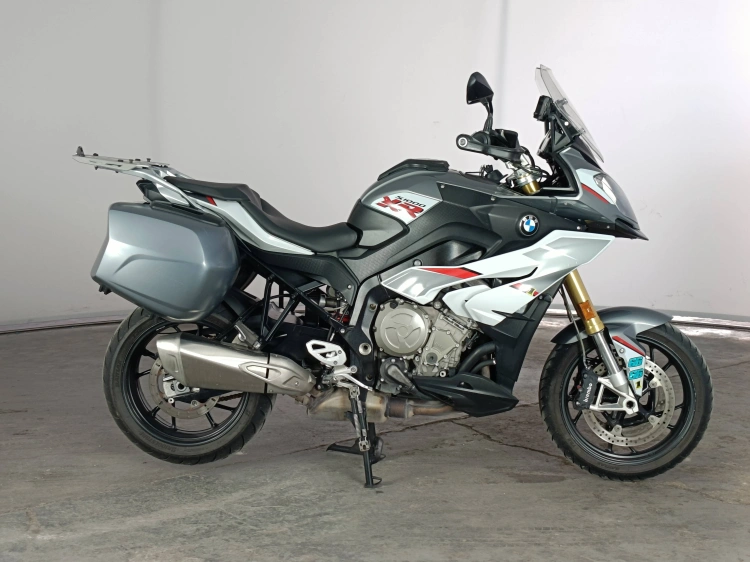 1 - BMW Motorrad XR S 1000 XR