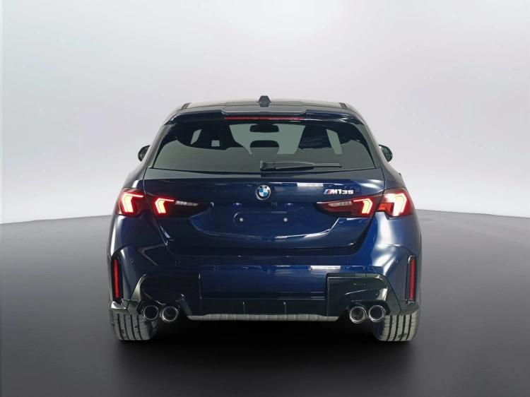 6 - BMW Serie 1 BMW M135 xDrive