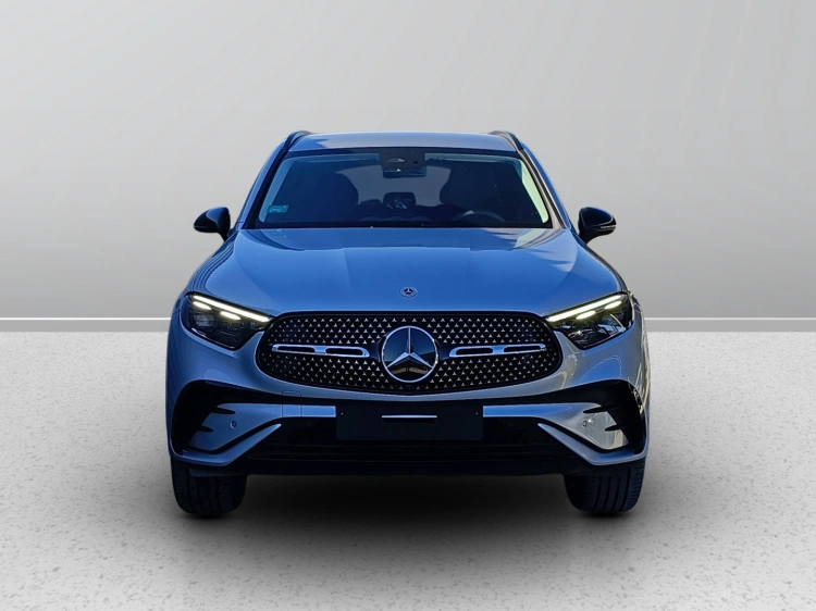 2 - Mercedes-Benz GLC 300 de 4MATIC