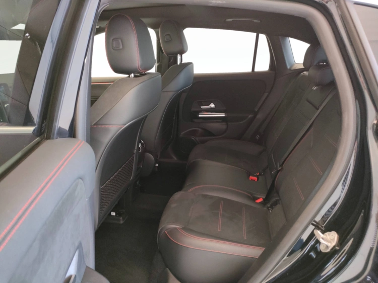10 - Mercedes-Benz EQA 250 Premium