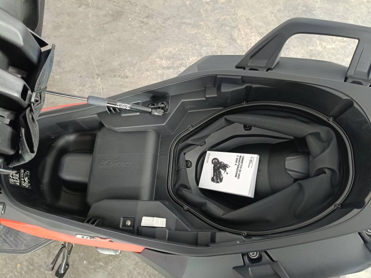 10 - BMW Motorrad C 400 X C 400 X Sport Abs my21