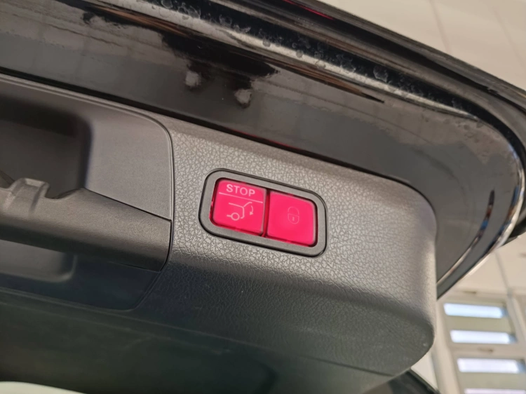 15 - Mercedes-Benz GLB 220 d Premium auto