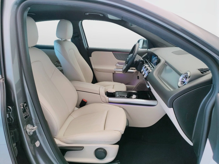 17 - Mercedes-Benz GLA 220 d Sport Plus 4matic auto