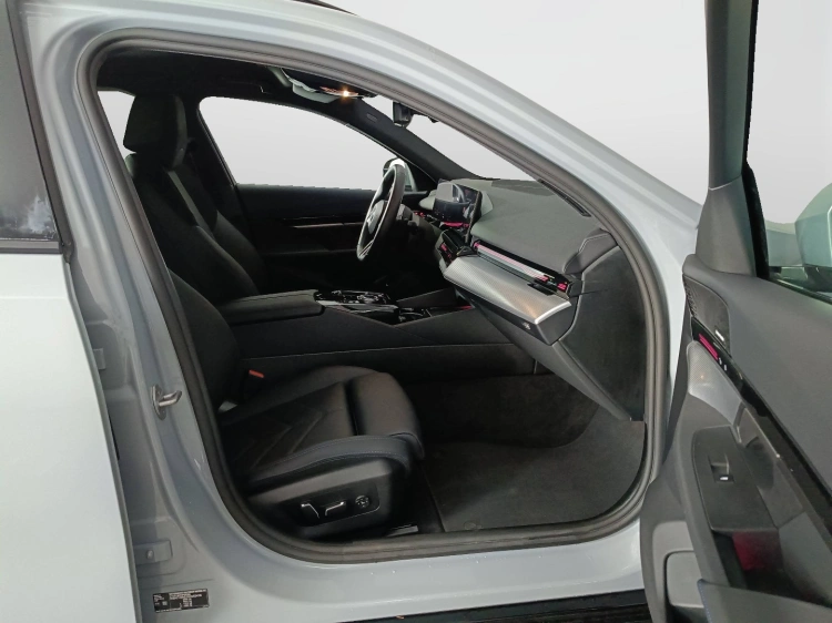 11 - BMW Serie 5 520d Touring 48V xdrive MSport Pro auto