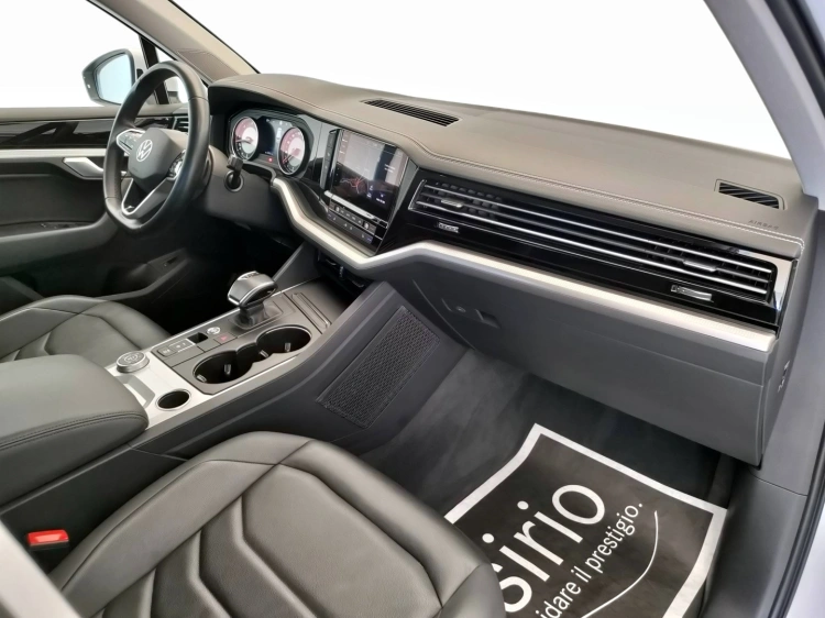 9 - Volkswagen Touareg Touareg 3.0 V6 tdi Elegance 231cv tiptronic