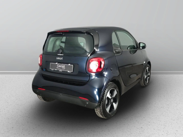 5 - smart fortwo Fortwo eq Passion 22kW