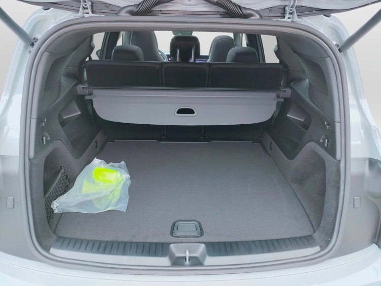 5 - Mercedes-Benz GLB 220d 4MATIC