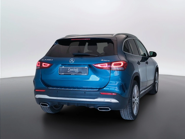 5 - Mercedes-Benz GLA 200 d Premium 4matic auto