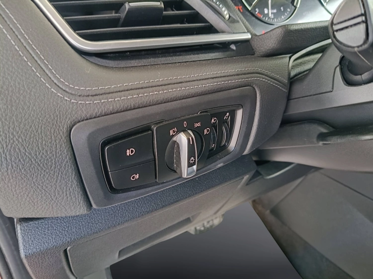 19 - BMW Serie 2 216d Active Tourer Sport auto