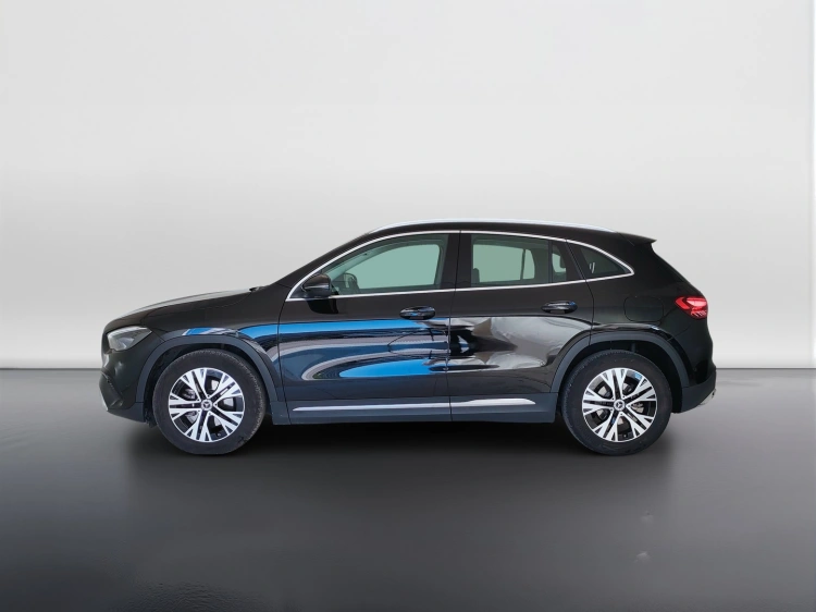 8 - Mercedes-Benz GLA 180 d Progressive Advanced auto