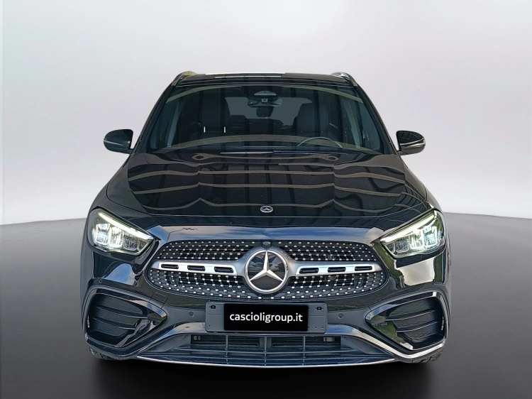 2 - Mercedes-Benz GLA 200 d AMG Line Premium auto