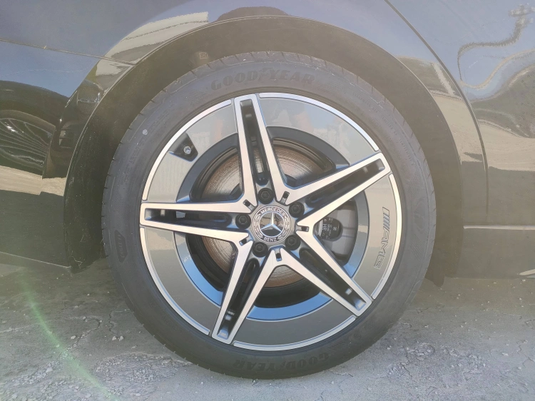7 - Mercedes-Benz Classe C 220 d Estate