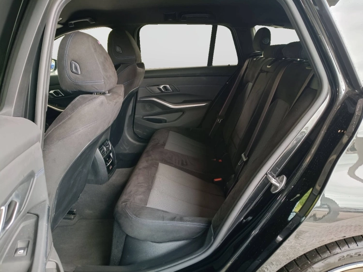 9 - BMW Serie 3 320d Touring mhev 48V Msport xdrive auto