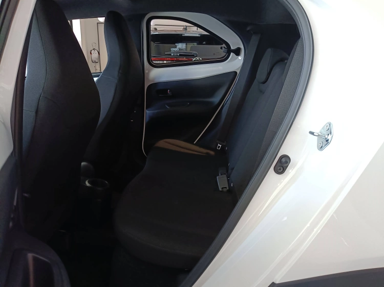 9 - Toyota Aygo X AYGO X 10B MT ACTIVE MY24