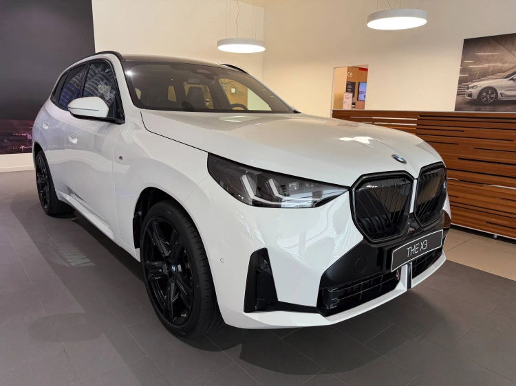 5 - BMW X3 BMW X3 30e xDrive