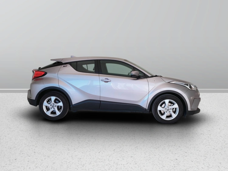 7 - Toyota C-HR C-HR 1.8h Business 2wd e-cvt