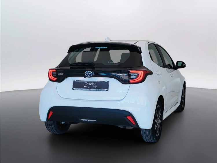 5 - Toyota Yaris TOYOTA Yaris 1.5 Hybrid 5 porte Trend