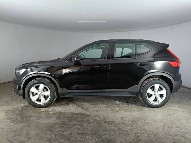 6 - Volvo XC40 XC40 2.0 d3