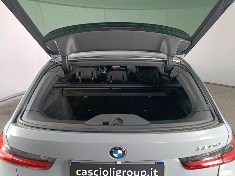 20 - BMW Serie 3 320d Touring mhev 48V MSport auto