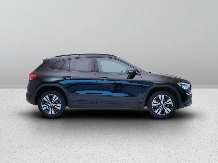 7 - Mercedes-Benz GLA 200 d Sport Plus auto