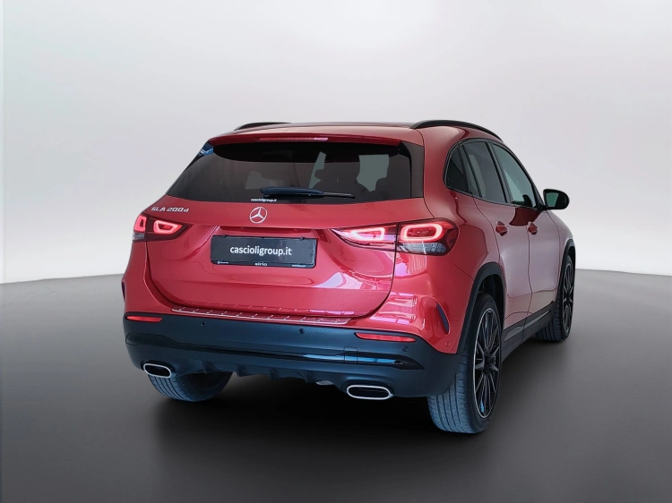 5 - Mercedes-Benz GLA 200 d Premium auto