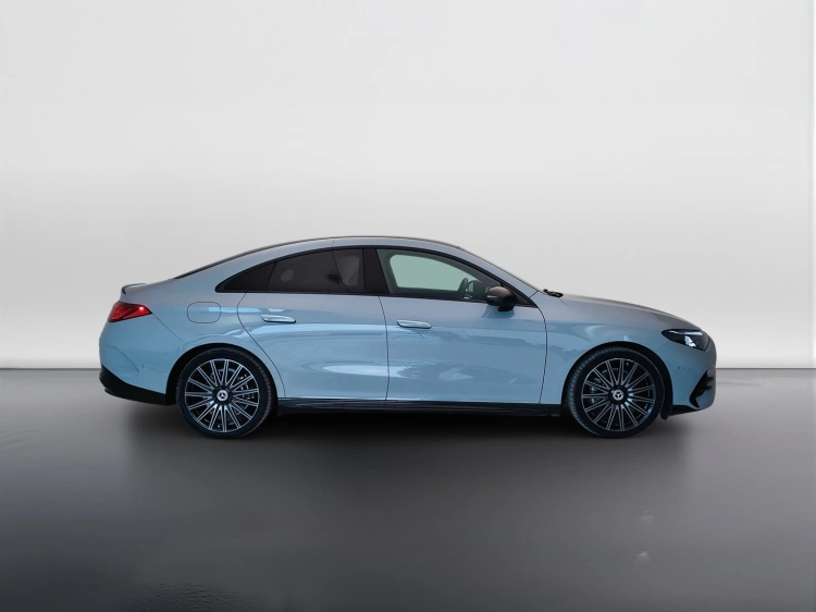 4 - Mercedes-Benz CLA EQ CLA 350 4MATIC con tecnologia EQ