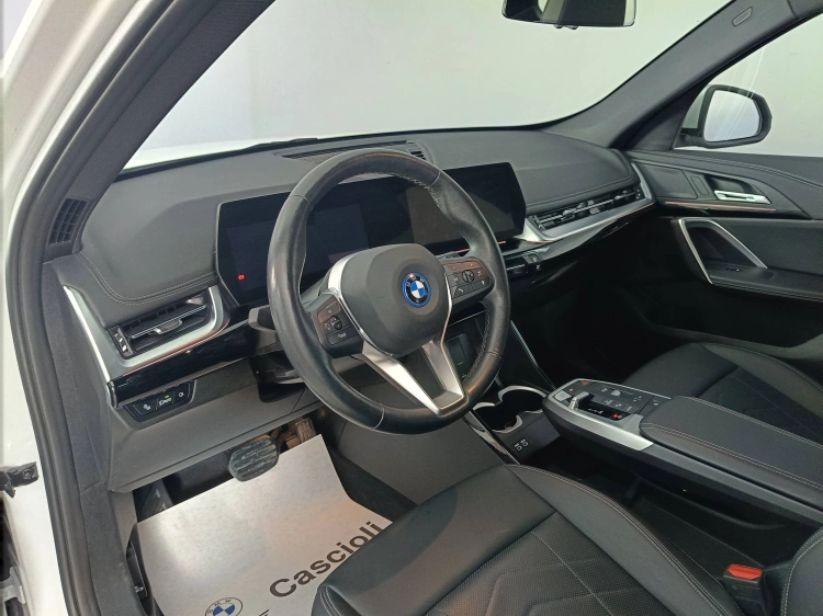 7 - BMW iX1 iX1 edrive 20 X-Line