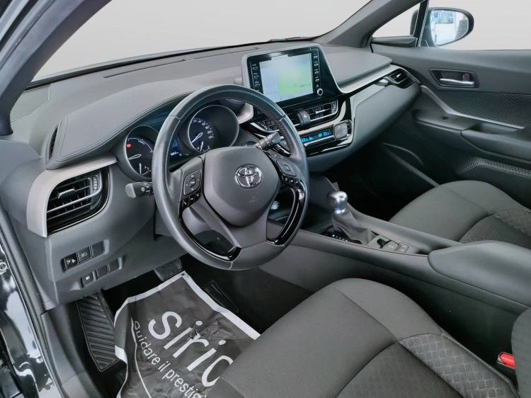 15 - Toyota C-HR C-HR 1.8h Active e-cvt