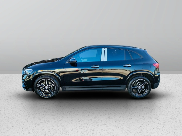 3 - Mercedes-Benz GLA 200 d automatic