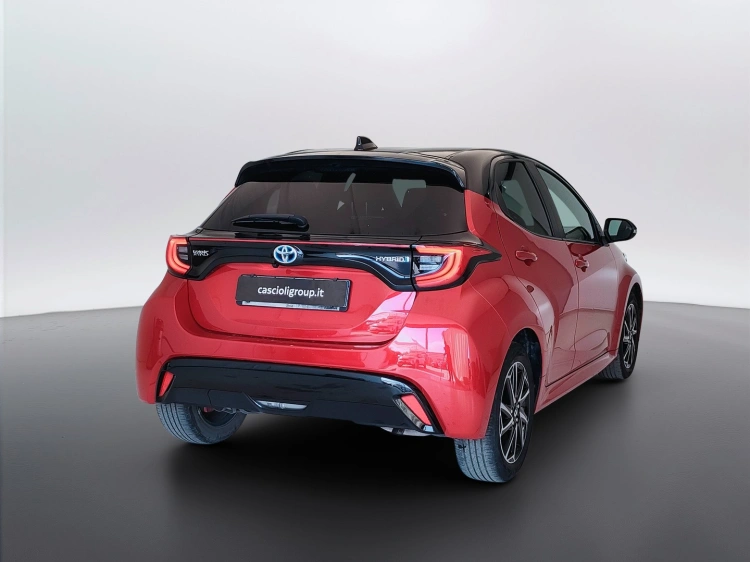 5 - Toyota Yaris Yaris 1.5h Style