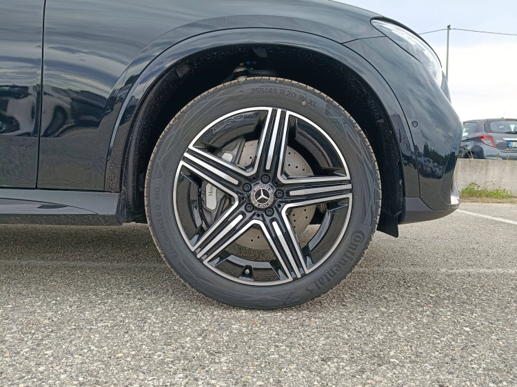 7 - Mercedes-Benz GLC 300 de 4Matic Plug-in Hybrid Coupe