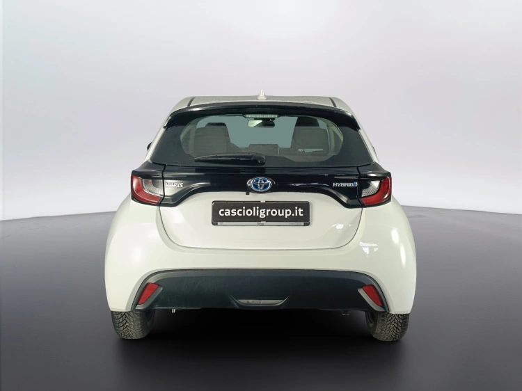 5 - Toyota Yaris TOYOTA Yaris 1.5 Hybrid 5 porte Active