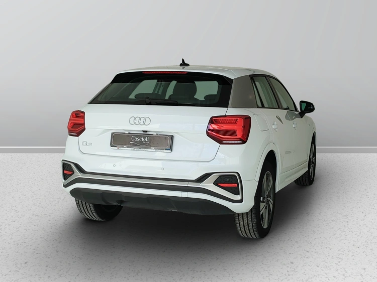 6 - Audi Q2 Q2 30 2.0 tdi S line edition