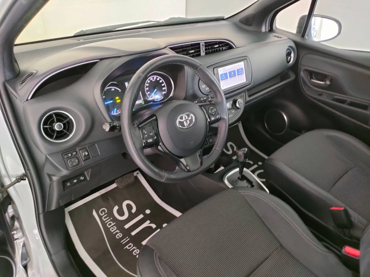 13 - Toyota Yaris Yaris 5p 1.5h Style my18