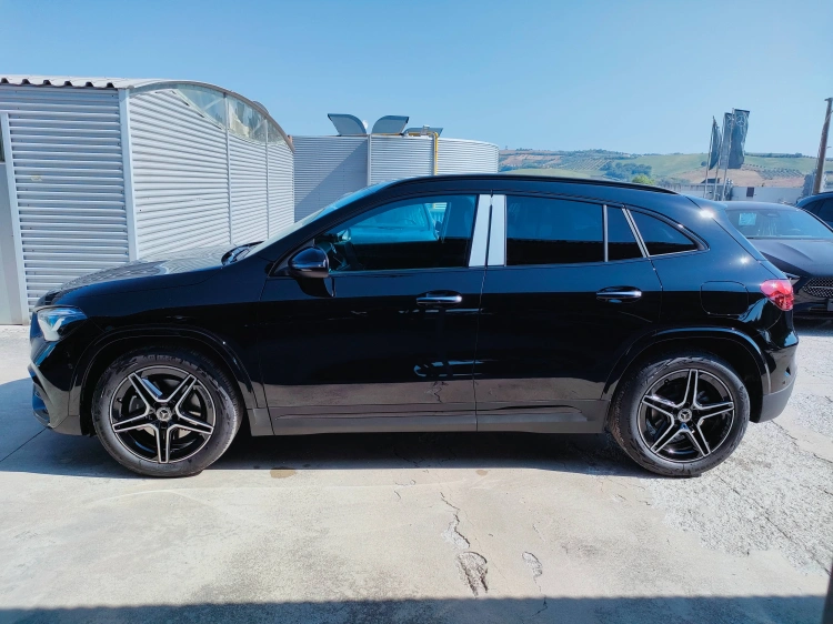 3 - Mercedes-Benz GLA 200 d automatic