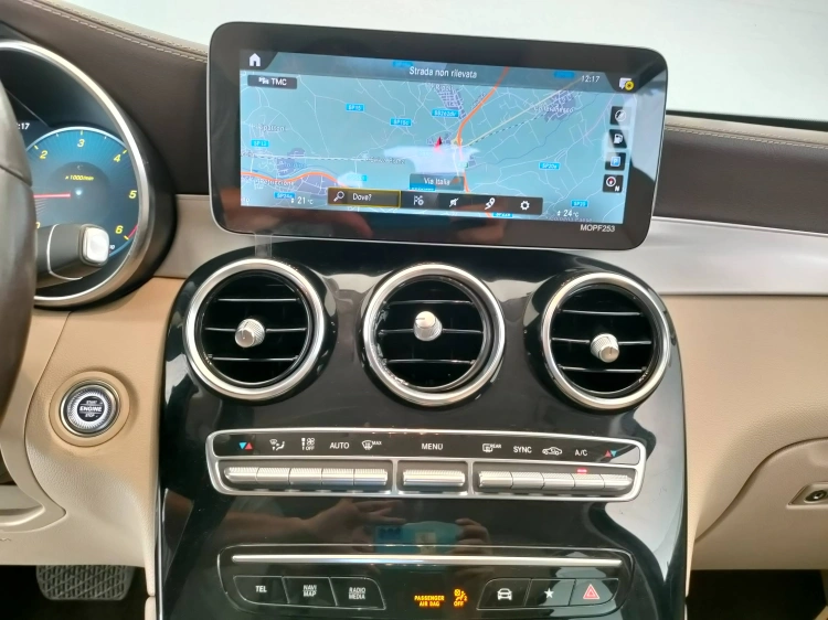 11 - Mercedes-Benz GLC Coupe 220 d Premium 4matic auto