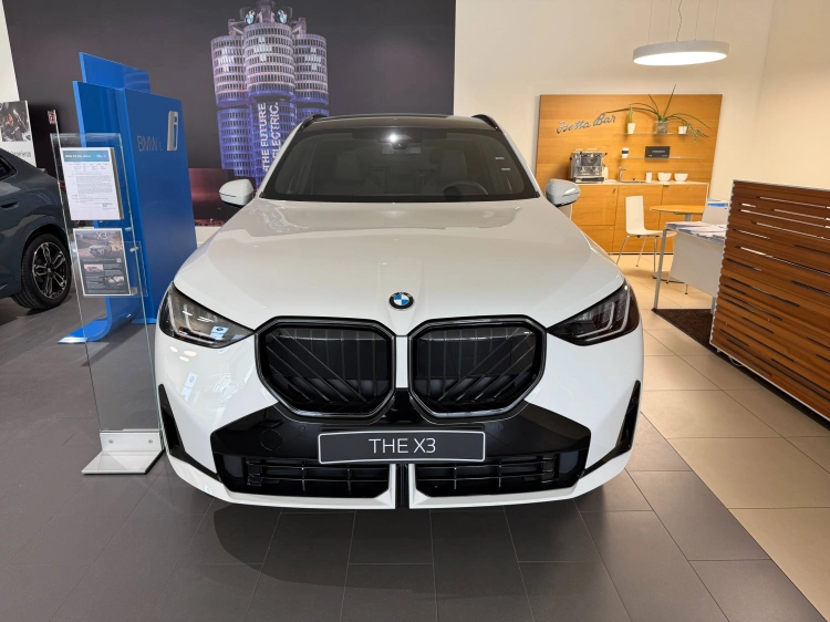 2 - BMW X3 BMW X3 30e xDrive