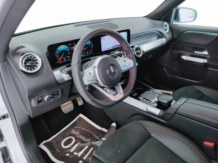 14 - Mercedes-Benz GLB 200 d Premium auto