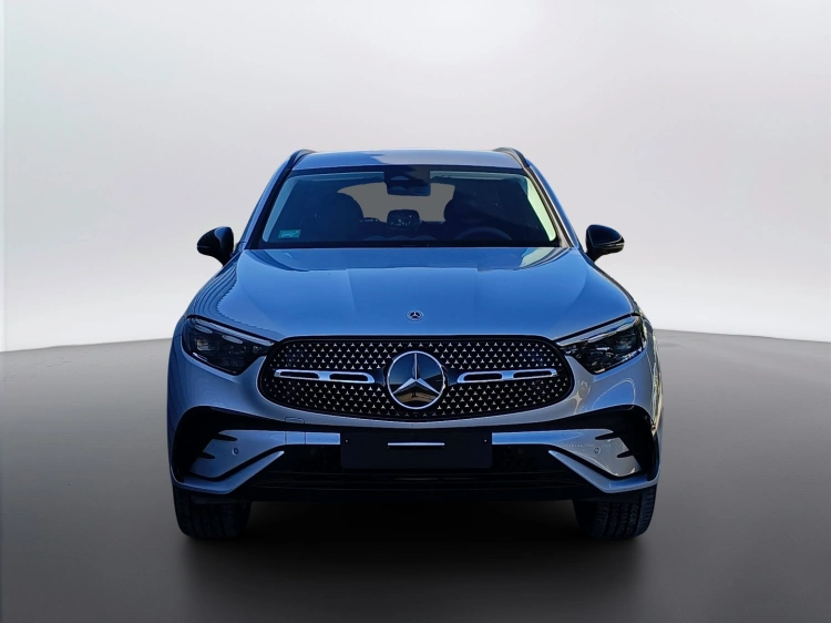 2 - Mercedes-Benz GLC 300 de 4MATIC