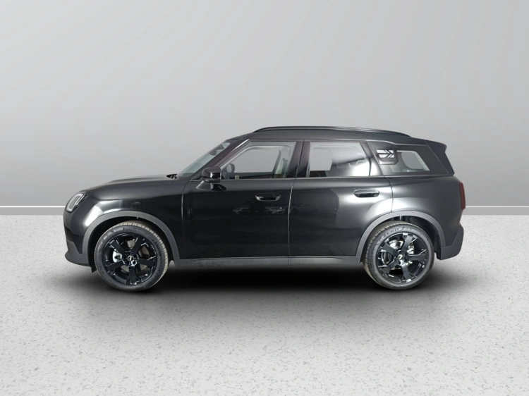 6 - MINI Countryman Mini Countryman 1.5 48V C Classic auto