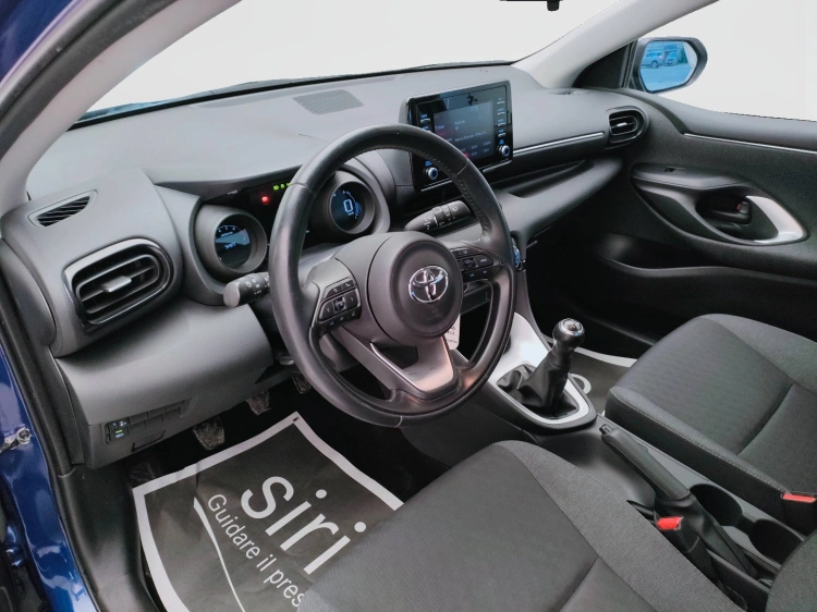 12 - Toyota Yaris Yaris 1.0 Trend