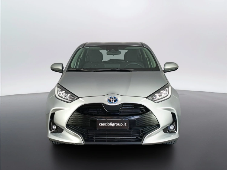 2 - Toyota Yaris Yaris 1.5h Trend