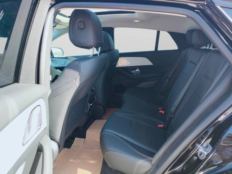 13 - Mercedes-Benz GLE 300 d 4MATIC Coupe